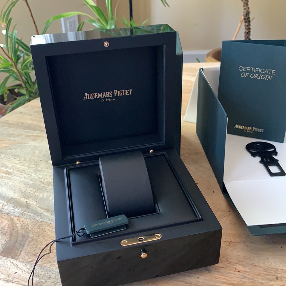 AUDEMARS PIGUET Le Brassus Gift Box Set - - Picture 11 of 16